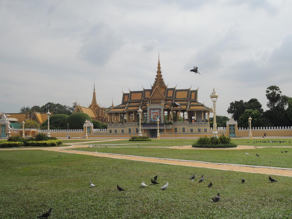 Number 9 Hotel Phnom Penh Dış mekan fotoğraf