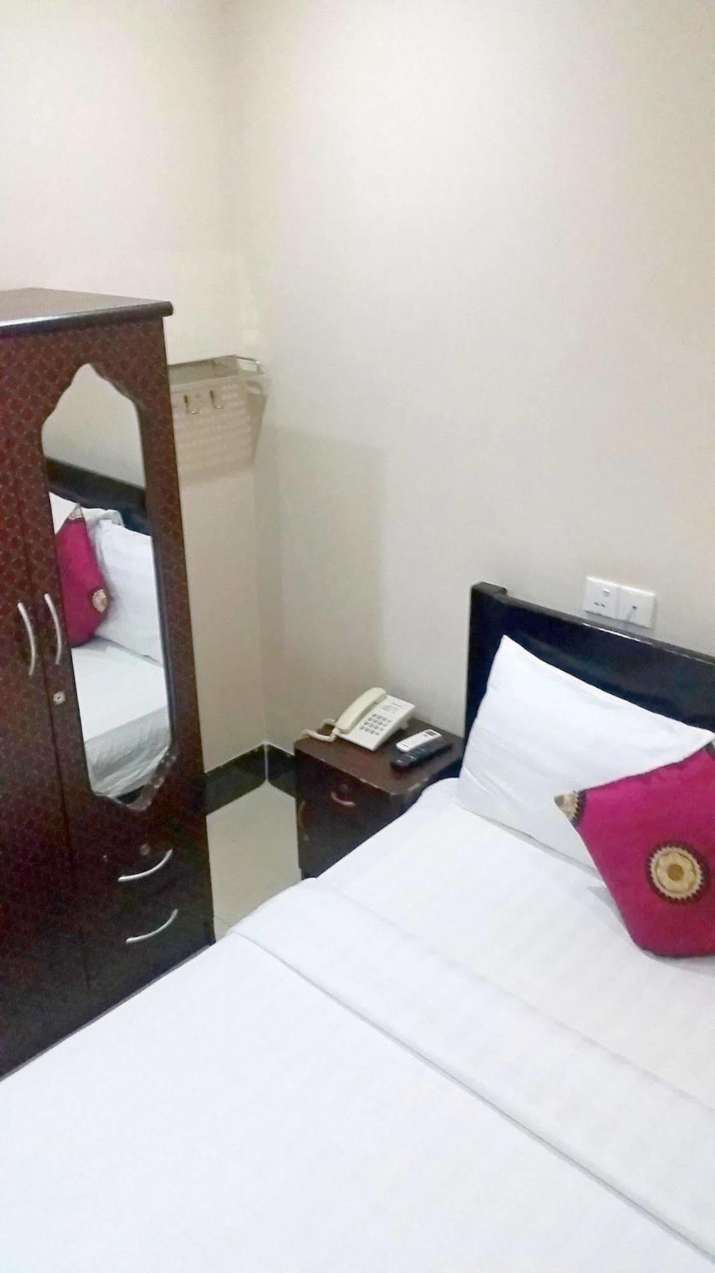 Number 9 Hotel Phnom Penh Dış mekan fotoğraf