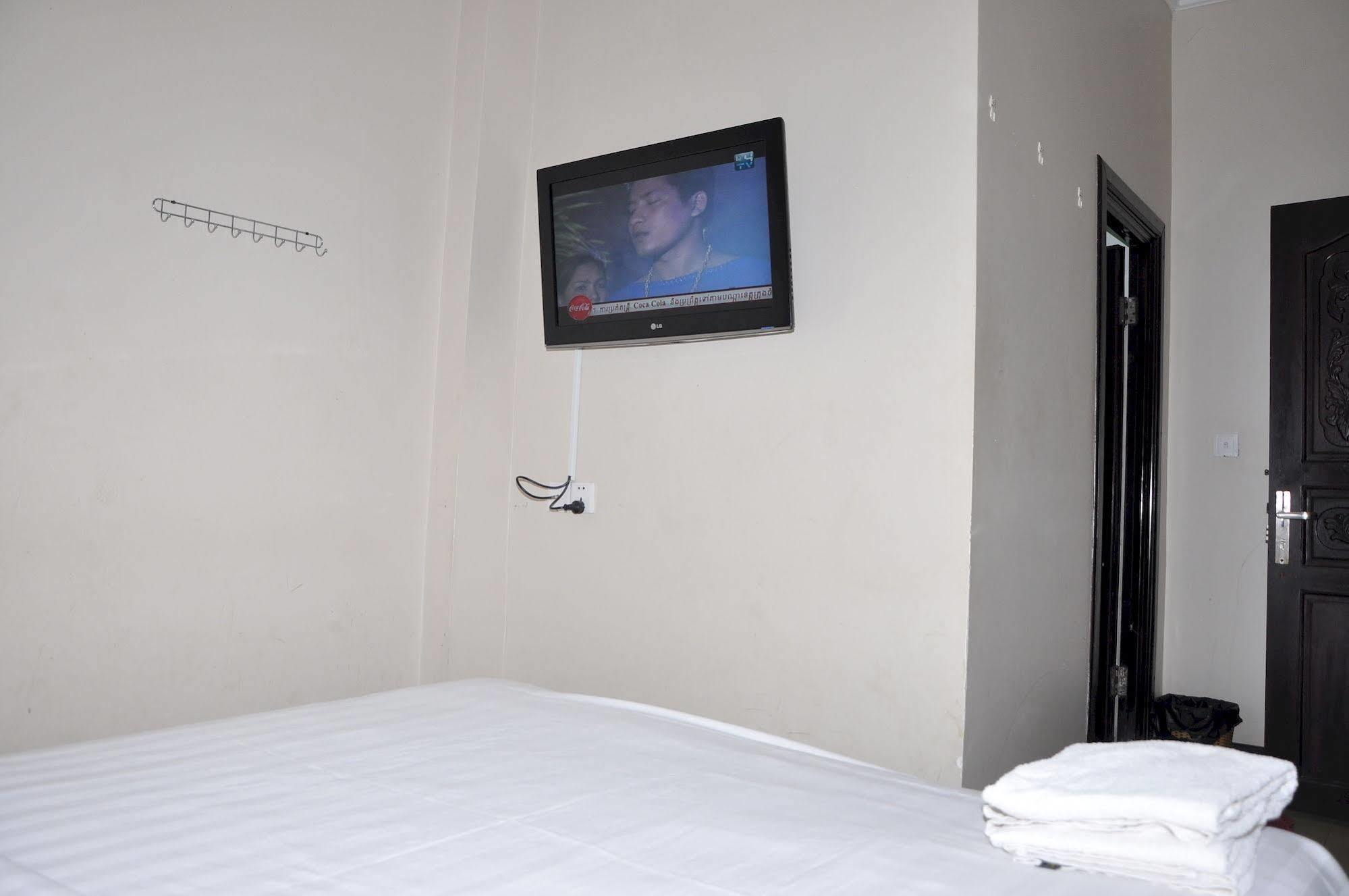 Number 9 Hotel Phnom Penh Dış mekan fotoğraf