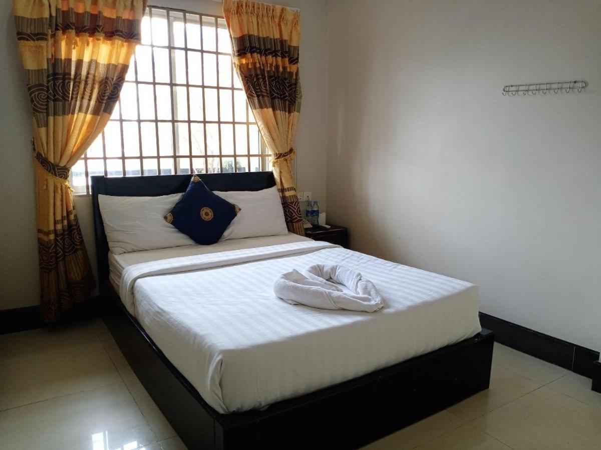 Number 9 Hotel Phnom Penh Dış mekan fotoğraf