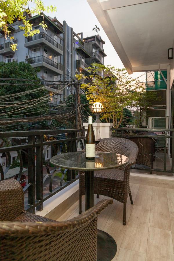 Number 9 Hotel Phnom Penh Dış mekan fotoğraf
